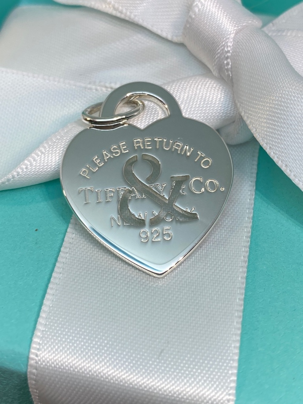 Tiffany & Co. Ampersand Large Heart Charm Pendant  Silver 925 Retired NIB